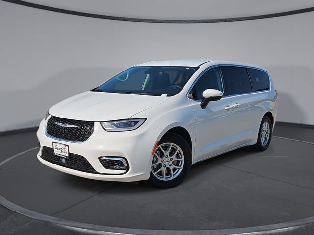 Pre-Owned 2023 Chrysler Pacifica Touring L