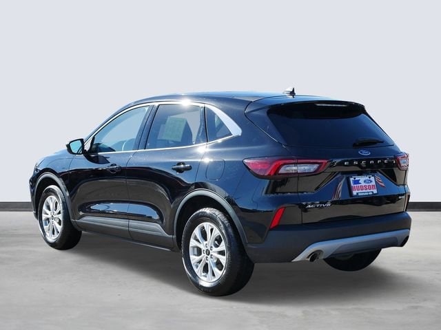 Thumbnail: 2023 Ford Escape - 3
