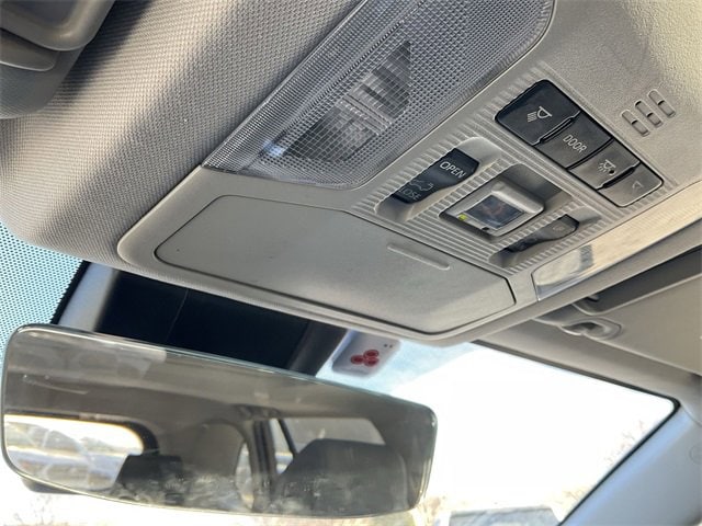 Thumbnail: 2021 Toyota RAV4 - 17