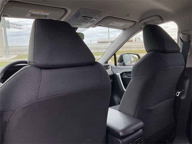 Thumbnail: 2025 Toyota RAV4 - 15