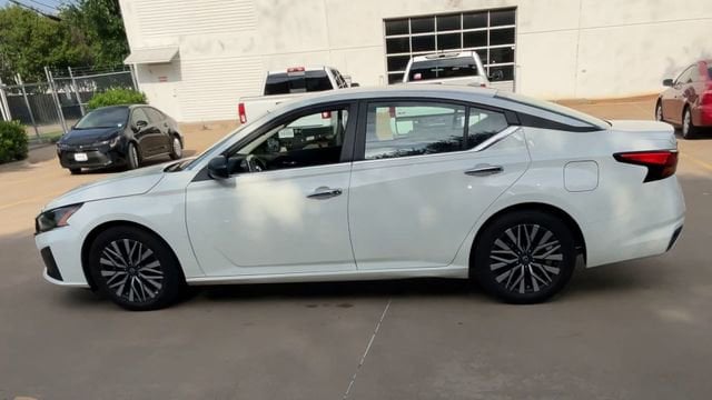 Thumbnail: 2025 Nissan Altima - 5