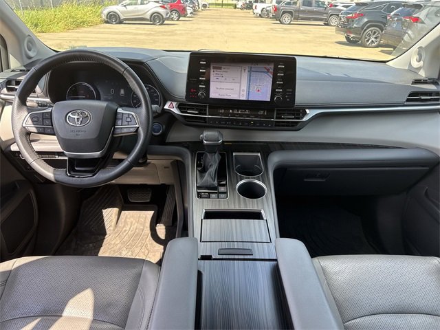 Thumbnail: 2021 Toyota Sienna - 19