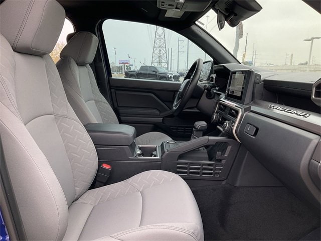 Thumbnail: 2025 Toyota Tacoma - 18