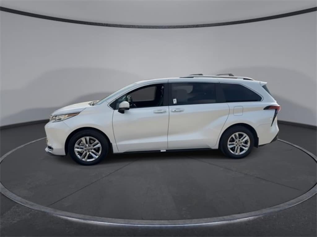 Used 2025 Toyota Sienna Limited 7 Passenger Van Passenger Van