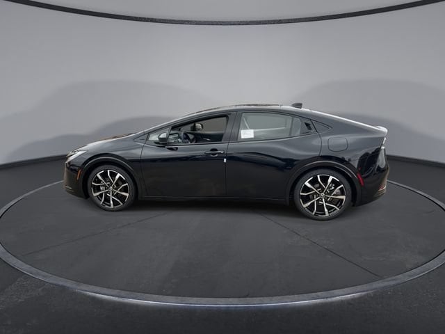 2026 Toyota Prius Plug-in Hybrid XSE Premium - Photo 5