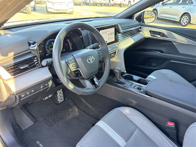 Thumbnail: 2025 Toyota Camry - 10