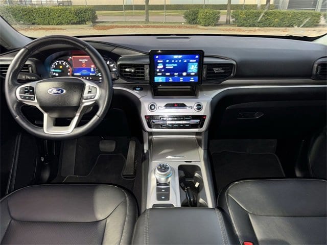 Thumbnail: 2022 Ford Explorer - 17