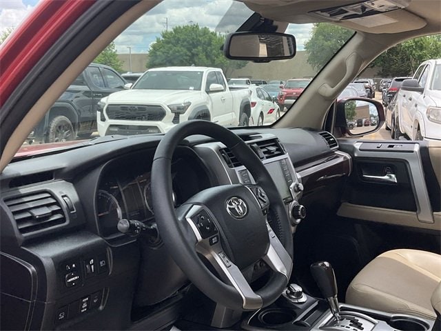 Thumbnail: 2022 Toyota 4Runner - 10