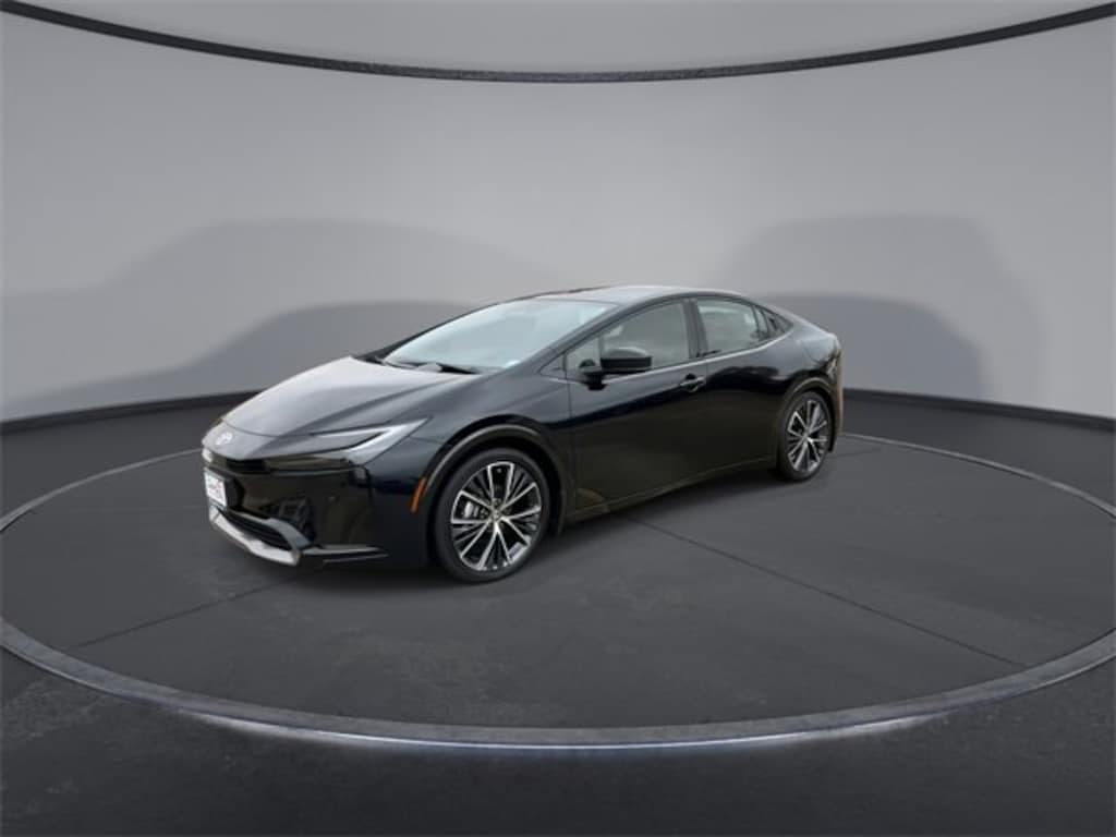 Used 2025 Toyota Prius XLE Hatchback