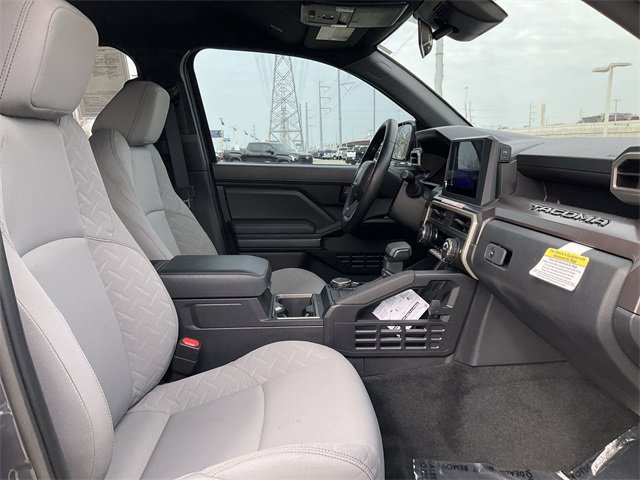 Thumbnail: 2025 Toyota Tacoma - 17