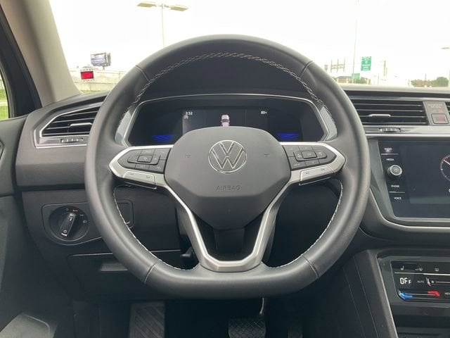 Thumbnail: 2022 Volkswagen Tiguan - 20