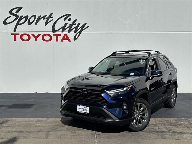 2025 Toyota RAV4 XLE Premium's photo