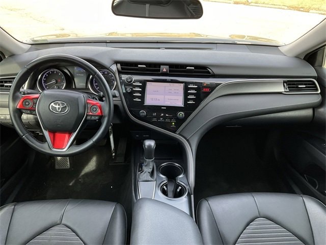 Thumbnail: 2020 Toyota Camry - 18