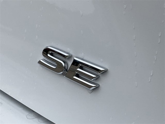 Thumbnail: 2025 Toyota Camry - 11