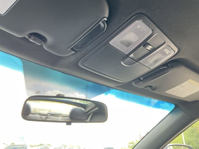 Thumbnail: 2017 Hyundai Veloster - 23