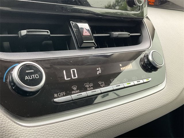 2020 Toyota Corolla LE 22