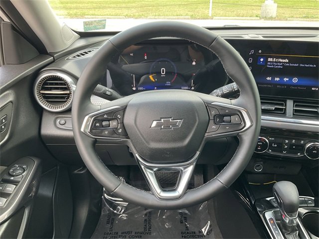 Thumbnail: 2025 Chevrolet Trax - 18