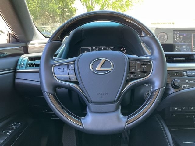 Thumbnail: 2020 Lexus ES - 20