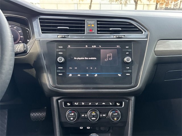 Thumbnail: 2021 Volkswagen Tiguan - 20