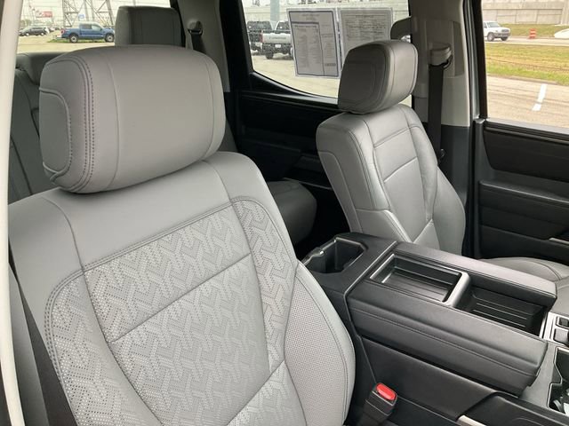 Thumbnail: 2024 Toyota Tundra - 18