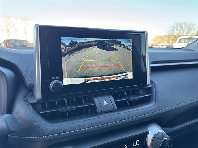 Thumbnail: 2025 Toyota RAV4 - 20