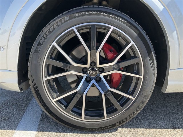 Thumbnail: 2023 Audi Q8 - 11