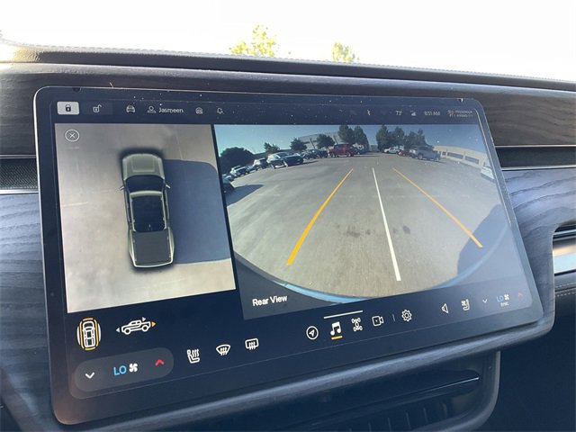 Thumbnail: 2022 Rivian R1T - 22