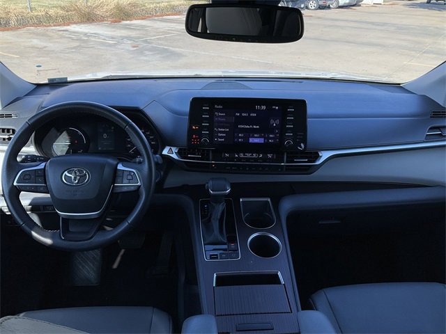 Thumbnail: 2023 Toyota Sienna - 19