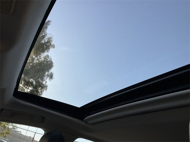 Thumbnail: 2020 Lexus ES - 14