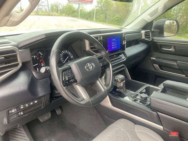 Thumbnail: 2024 Toyota Tundra - 10