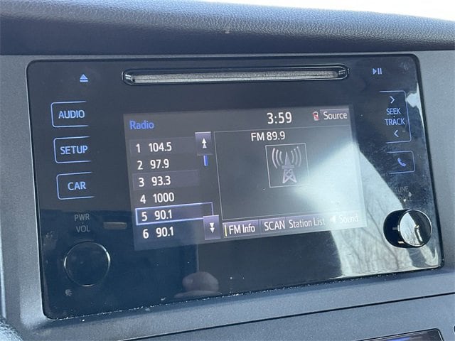 Thumbnail: 2015 Toyota Sienna - 12