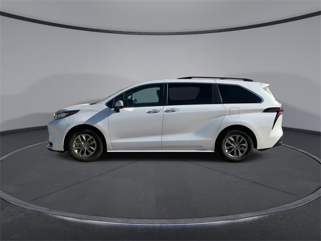 Thumbnail: 2023 Toyota Sienna - 5