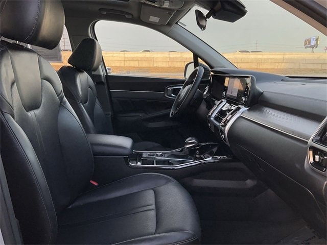 Thumbnail: 2022 Kia Sorento - 17