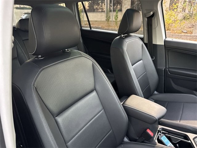 Thumbnail: 2021 Volkswagen Tiguan - 17