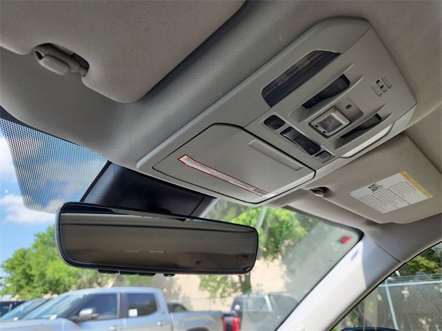 2021 Toyota Highlander Limited 28