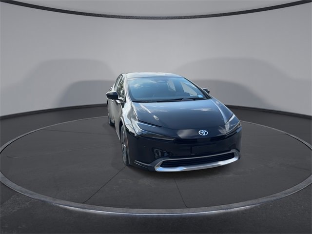 2025 Toyota Prius Plug-in Hybrid SE photo 2