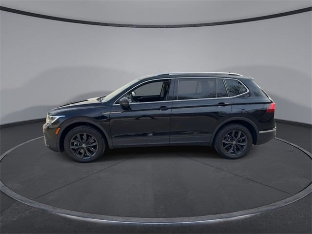 Thumbnail: 2024 Volkswagen Tiguan - 4