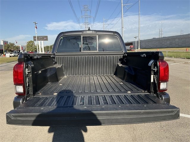 Thumbnail: 2022 Toyota Tacoma - 16