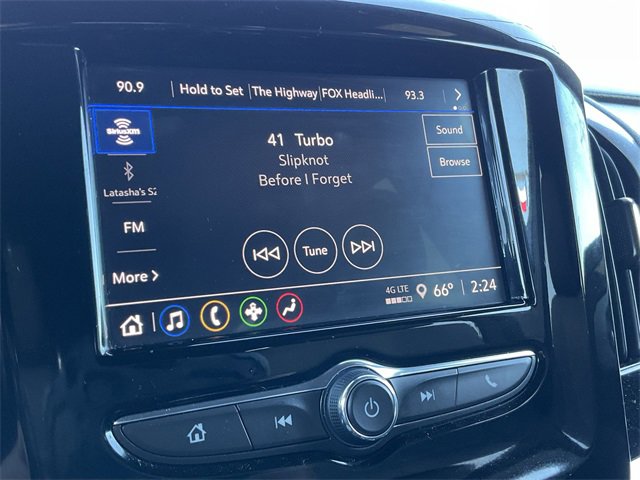 Thumbnail: 2023 Chevrolet Traverse - 21