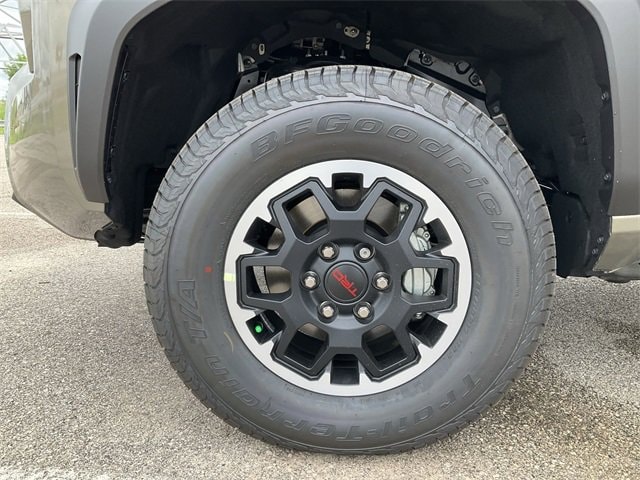 2025 Toyota Tacoma TRD Off-Road 12