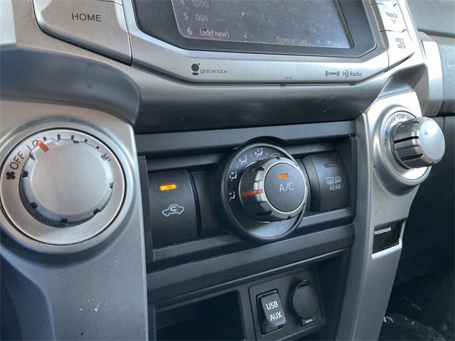 Thumbnail: 2016 Toyota 4Runner - 23