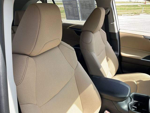 Thumbnail: 2025 Toyota RAV4 - 18