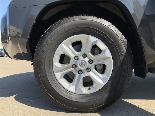 Thumbnail: 2024 Toyota 4Runner - 12