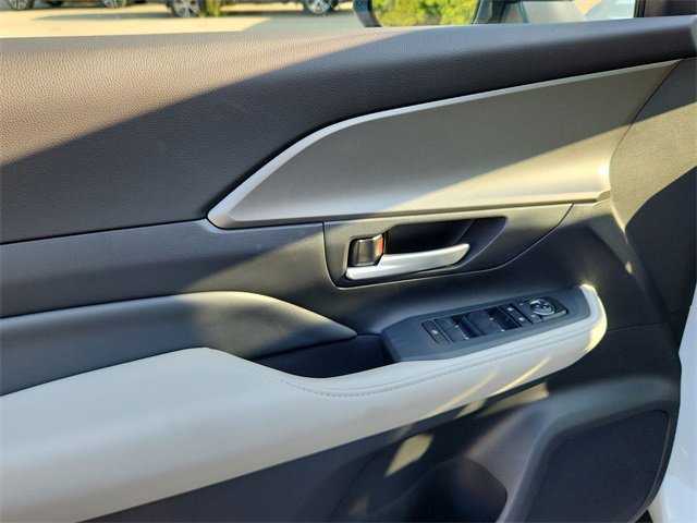 Thumbnail: 2025 Toyota Grand Highlander - 15