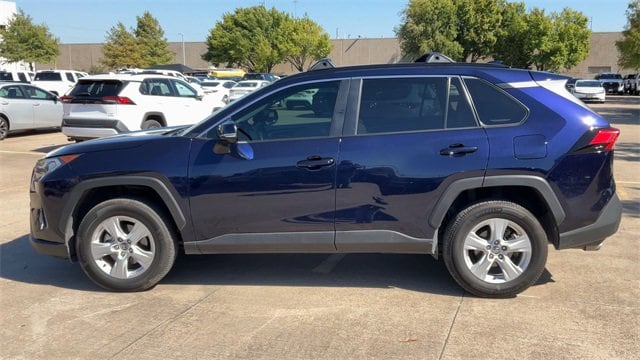 Thumbnail: 2020 Toyota RAV4 - 4