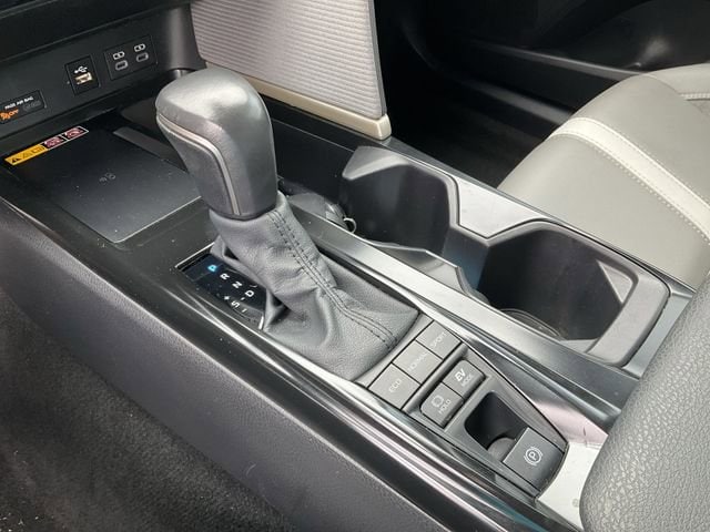 Thumbnail: 2025 Toyota Camry - 23