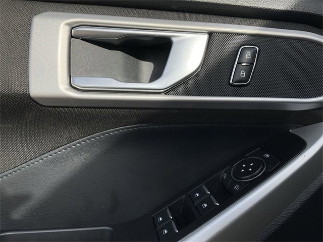 Thumbnail: 2020 Ford Explorer - 14