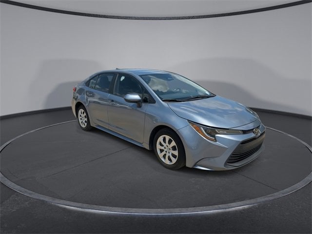 Used 2023 Toyota Corolla LE with VIN 5YFB4MDE9PP040751 for sale in Northfield, Minnesota