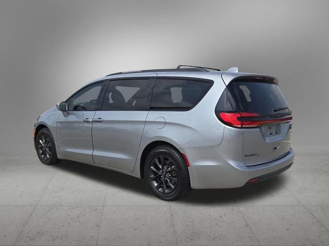 Thumbnail: 2021 Chrysler Pacifica - 3