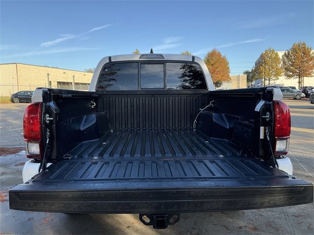 Thumbnail: 2022 Toyota Tacoma - 16